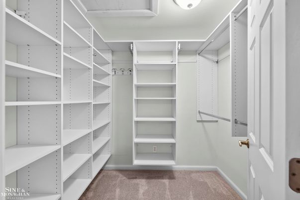 Interior, Walk-in Closets
