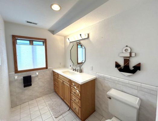 Bathroom, Interior, Recessed Lighting
