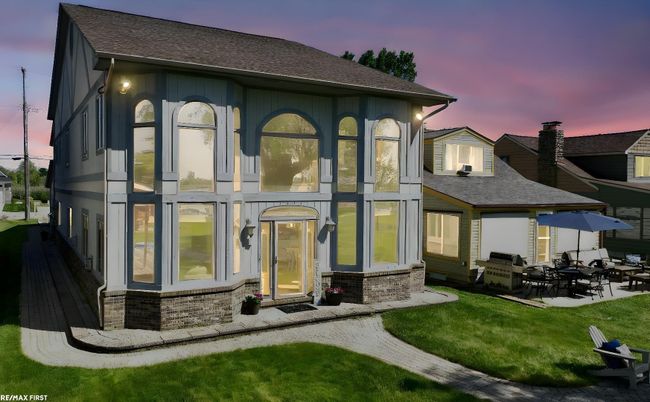 Exterior, Facade, French Provincial