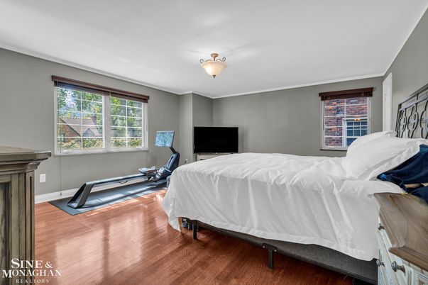 Bedroom, Fitness Equipment, Interior, Wood Texture Flooring