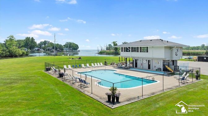 Backyard, Exterior, Pool, Water
