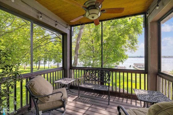 Interior, Sun Room, Water, Wood Texture Flooring