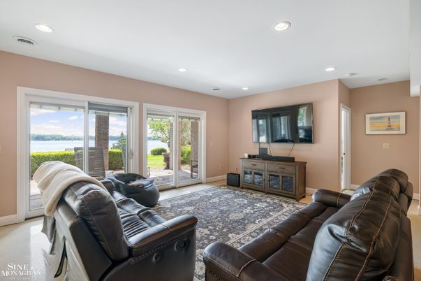 Interior, Living room, Recessed Lighting, Water