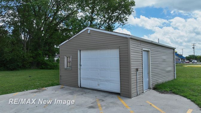 Backyard, Detached Garage, Exterior