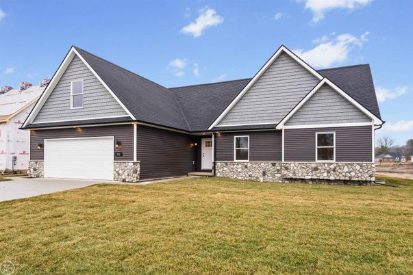 Attached, Exterior, Facade, Ranch