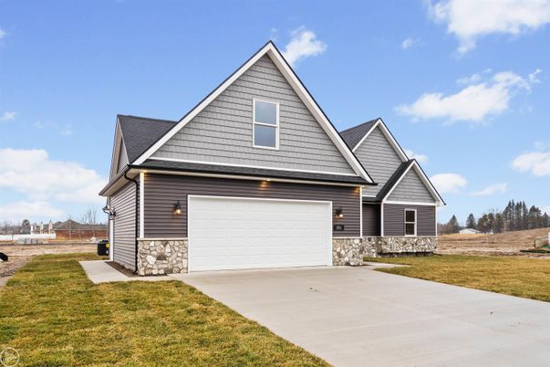 Attached, Exterior, Facade, Farmhouse