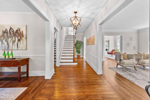 Interior, Pendant Lights, Wood Texture Flooring