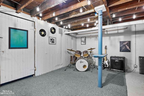 Interior, Wooden Beams