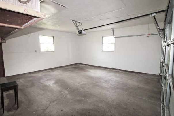 Garage, Interior
