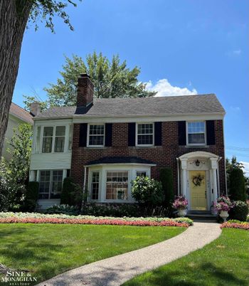 Exterior, Facade, Brick Facade, Georgian
