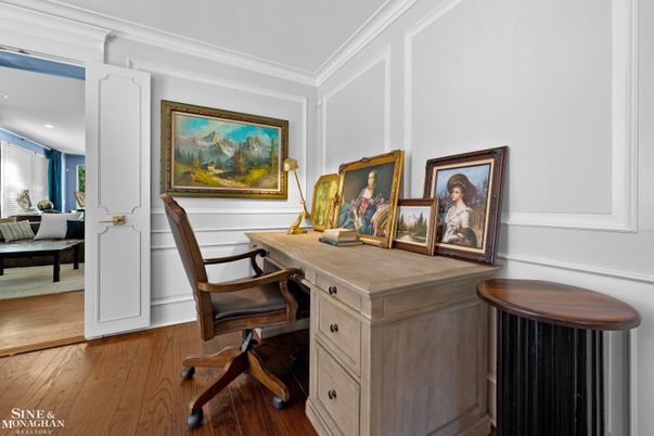 Home Office, Interior, Recessed Lighting, Wood Texture Flooring