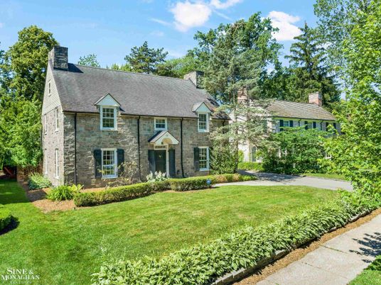 Backyard, Exterior, Facade, French Provincial