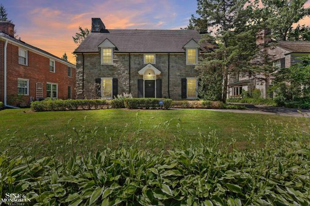 Backyard, Exterior, Facade, Brick Facade, French Provincial