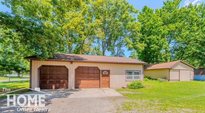 Backyard, Detached Garage, Exterior