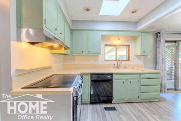 Interior, Kitchen, Pendant Lights, Recessed Lighting, Washer, Wood Texture Flooring