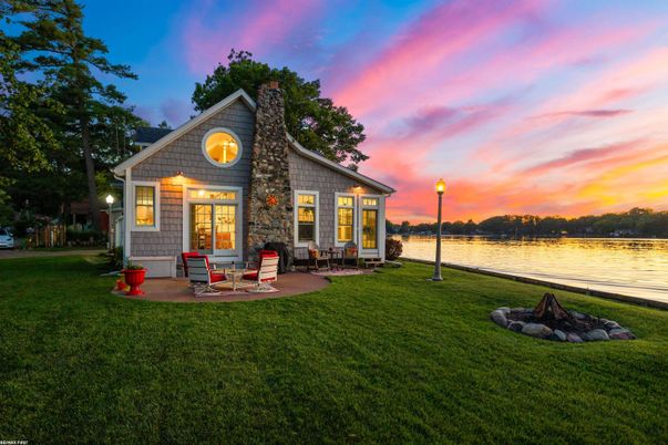 Backyard, Exterior, Water