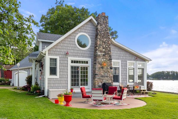 Backyard, Exterior, Water