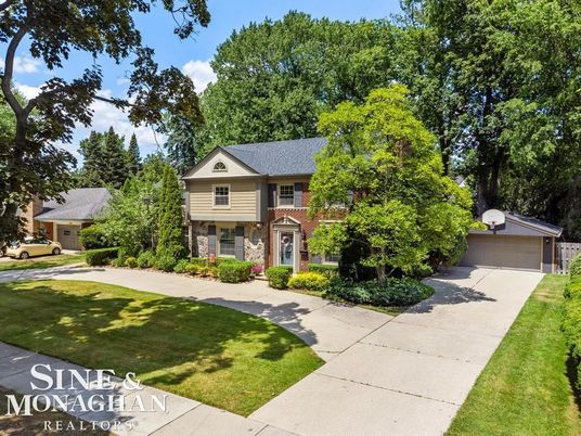 Backyard, Detached Garage, Exterior, Facade, Brick Facade, Georgian