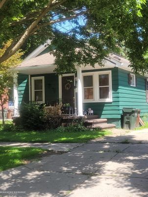 Exterior, Facade, Queen Anne Victorian