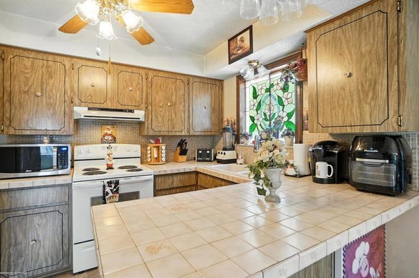 Interior, Kitchen, Tile Countertops