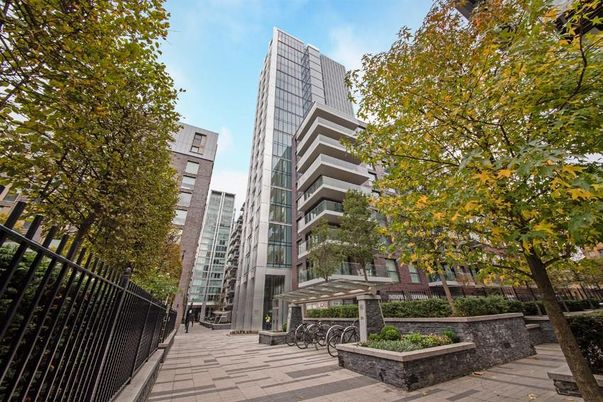 Exterior, Facade, Condo Building