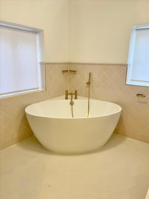 Bathroom, Free Standing Baths, Interior