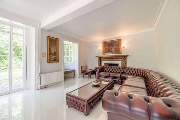 Fireplace, Interior, Living room