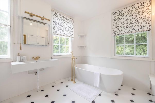 Bathroom, Free Standing Baths, Interior