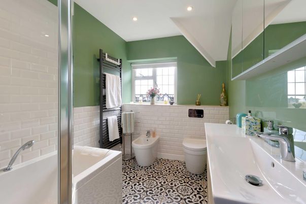 Bathroom, Interior, Recessed Lighting