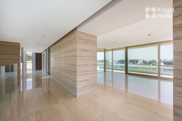 Empty room, Interior, Recessed Lighting, Water, Wood Texture Flooring
