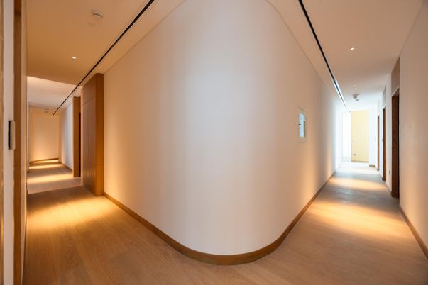 Interior, Recessed Lighting, Wood Texture Flooring