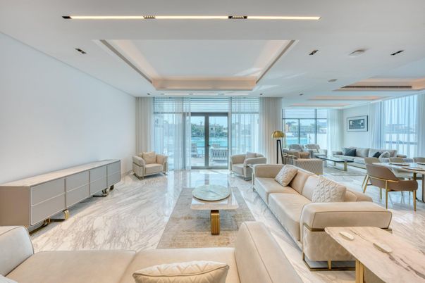 Dining room, Interior, Living room, Marble, Recessed Lighting