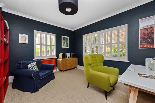 Home Office, Interior