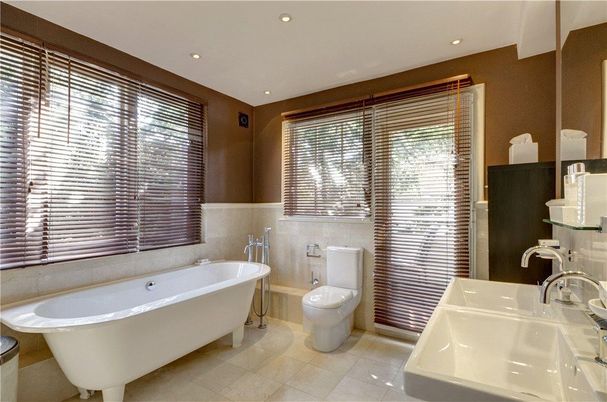 Bathroom, Free Standing Baths, Interior, Recessed Lighting