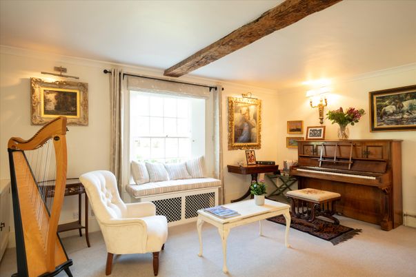 Interior, Piano, Wooden Beams