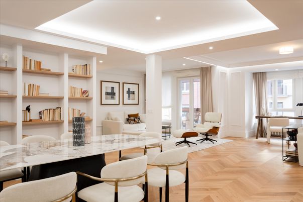 Dining room, Interior, Living room, Recessed Lighting, Wood Texture Flooring