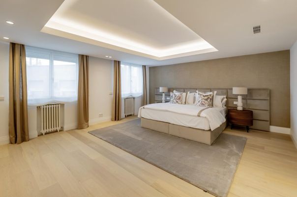 Bedroom, Interior, Recessed Lighting, Wood Texture Flooring