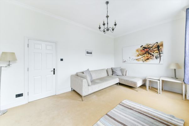 Chandelier, Interior, Living room
