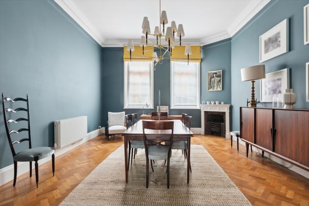 Chandelier, Dining room, Fireplace, Interior, Wood Texture Flooring
