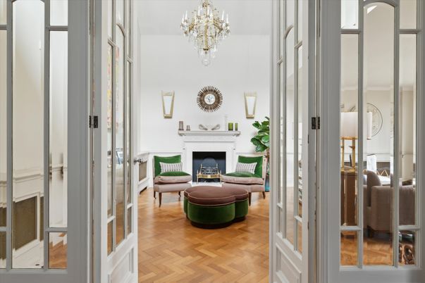 Chandelier, Fireplace, Interior, Wood Texture Flooring