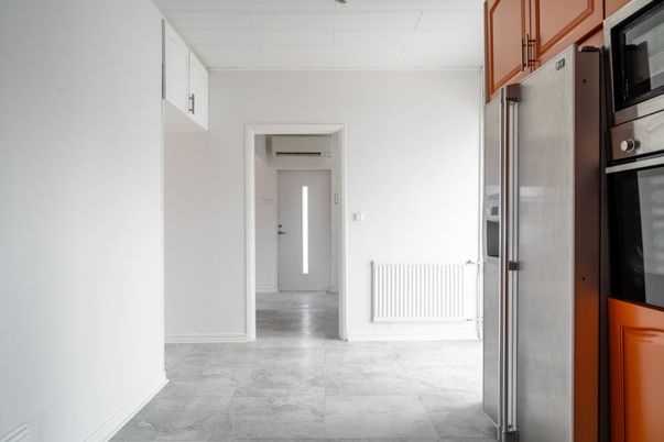 Interior, Kitchen, Stainless Steel Appliances