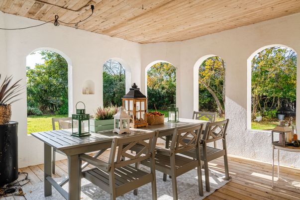 Exterior, Wooden Ceilings