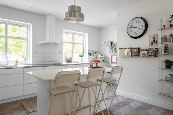 Interior, Kitchen, Pendant Lights, Recessed Lighting, Wood Texture Flooring