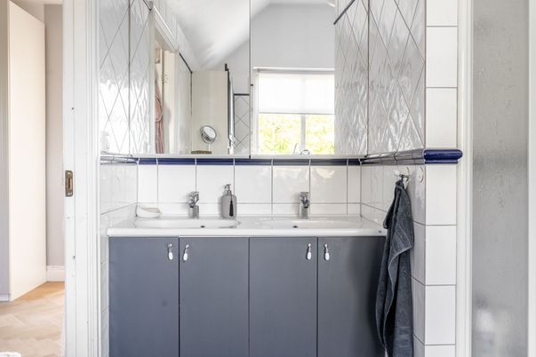 Bathroom, Dual Sink Vanities, Interior, Wood Texture Flooring