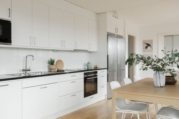 Dining room, Interior, Kitchen, Stainless Steel Appliances, Wood Texture Flooring