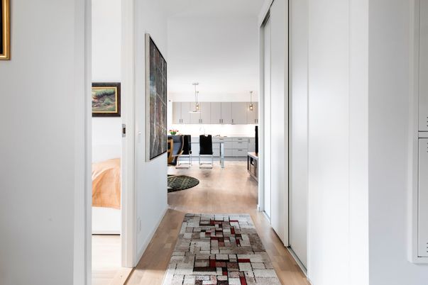 Interior, Pendant Lights, Wood Texture Flooring