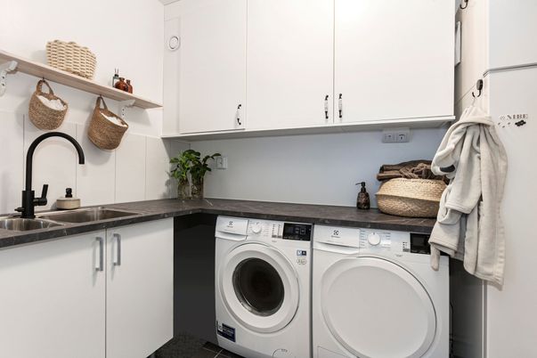 Interior, Washer
