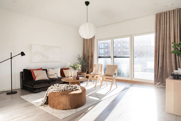 Interior, Living room, Pendant Lights, Recessed Lighting, Wood Texture Flooring