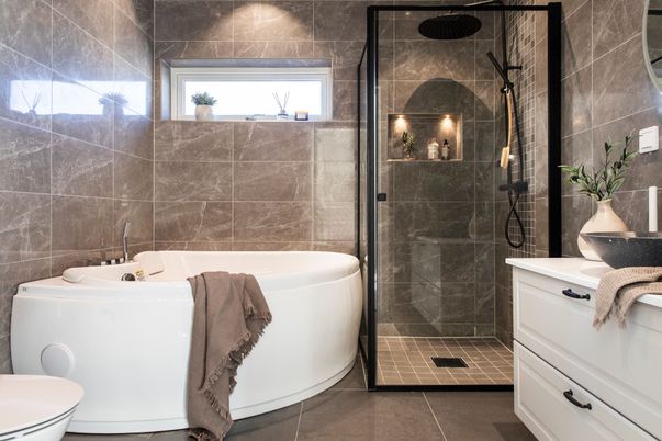 Bathroom, Glass Shower, Interior