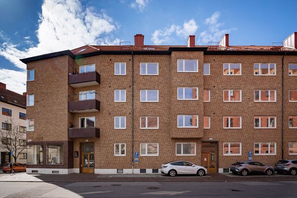 Exterior, Facade, Brick Facade, Condo Building